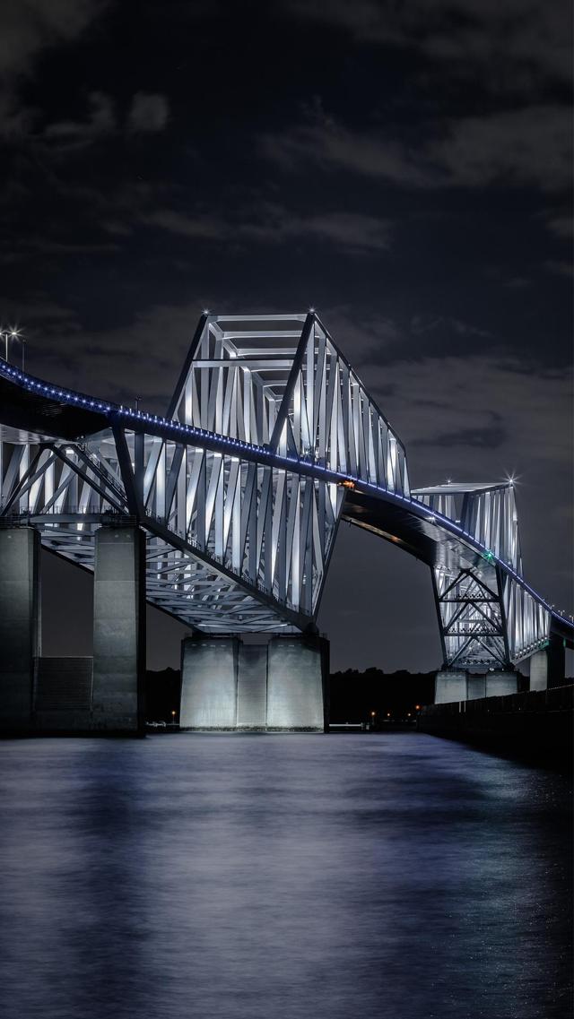 赛博朋克城市清冷夜景