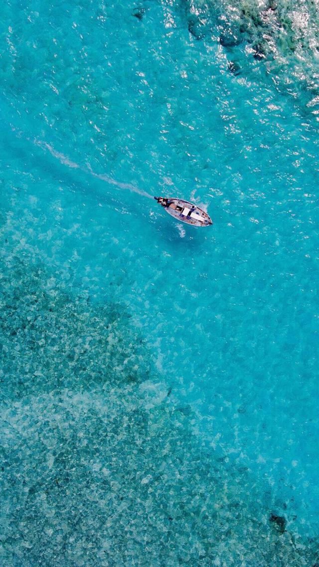蔚蓝清澈海洋唯美摄影高清手机壁纸