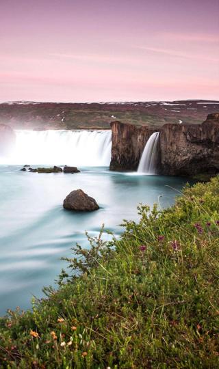 高清冰岛——上帝瀑布背景图