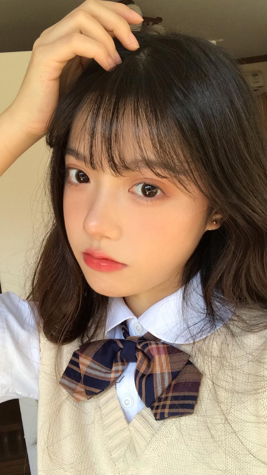 甜美少女乖巧可人私房写真高清手机壁纸