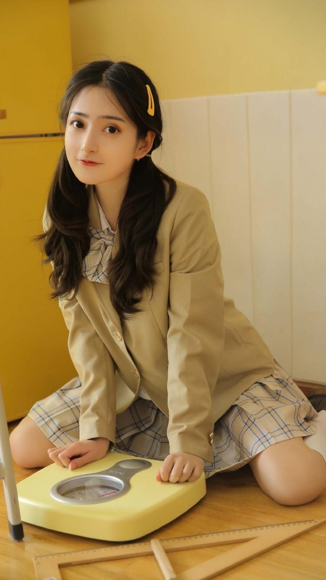 精美制服少女清纯可爱迷人写真手机壁纸手机背景下载