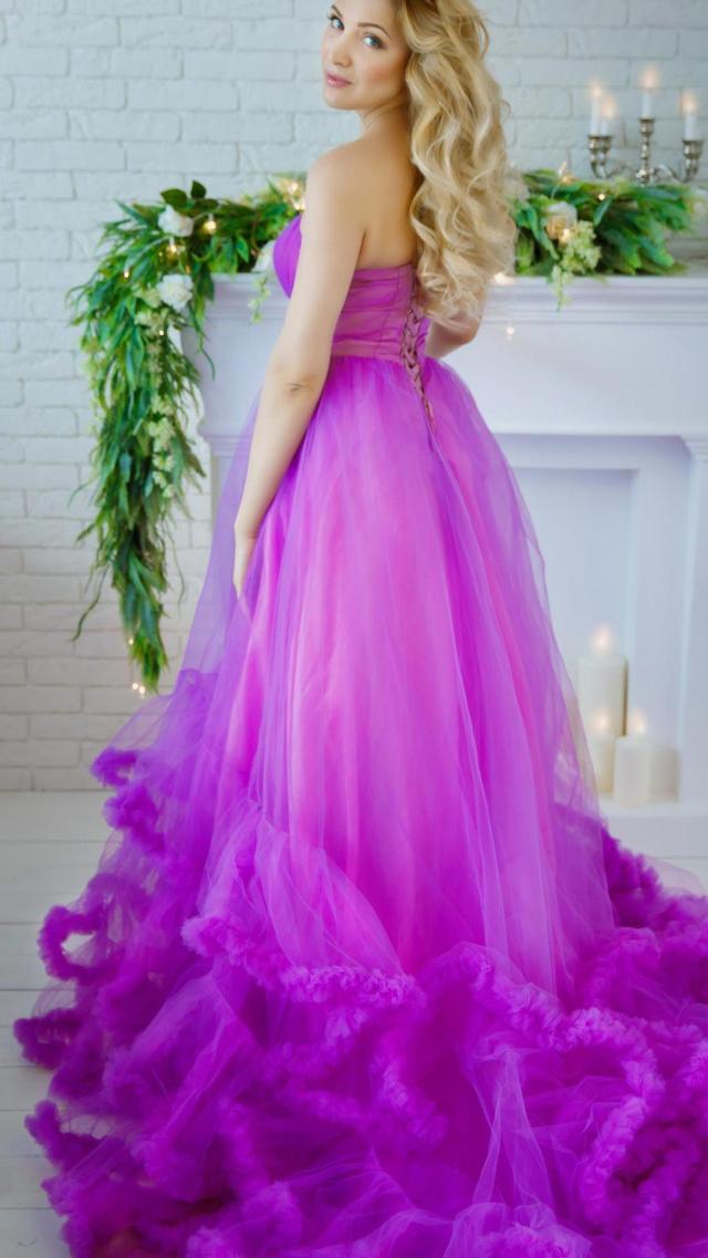 高清紫色的长裙手机壁纸图片下载