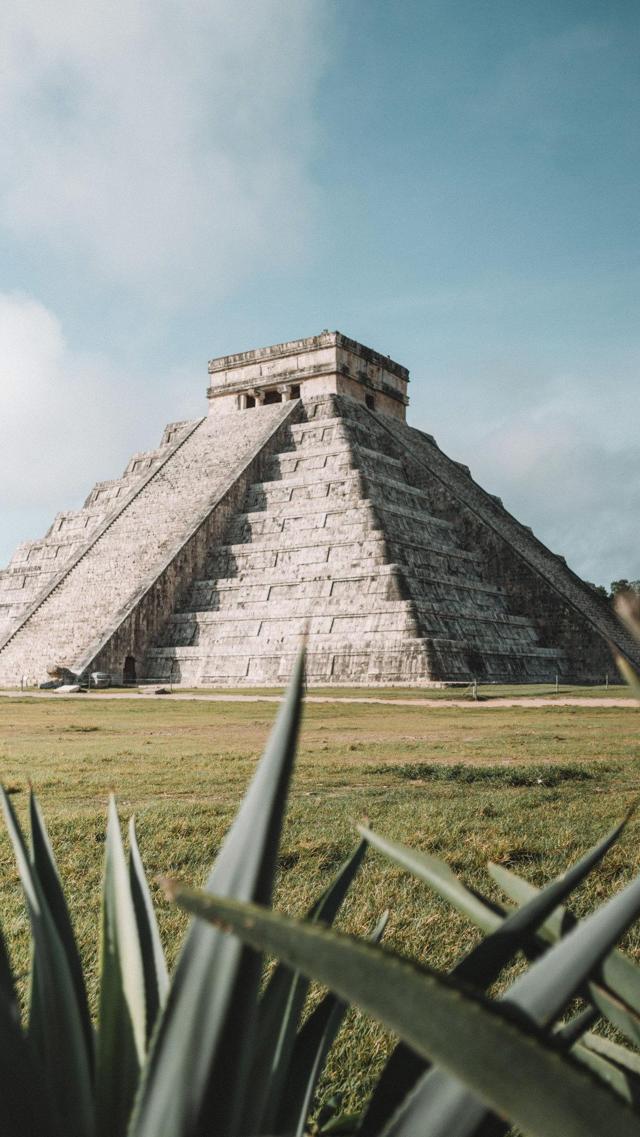 精美充满神奇色彩的玛雅人金字塔古建筑图片