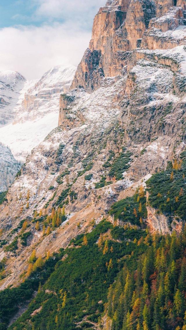 秀美山峰壮观自然景色壁纸图片