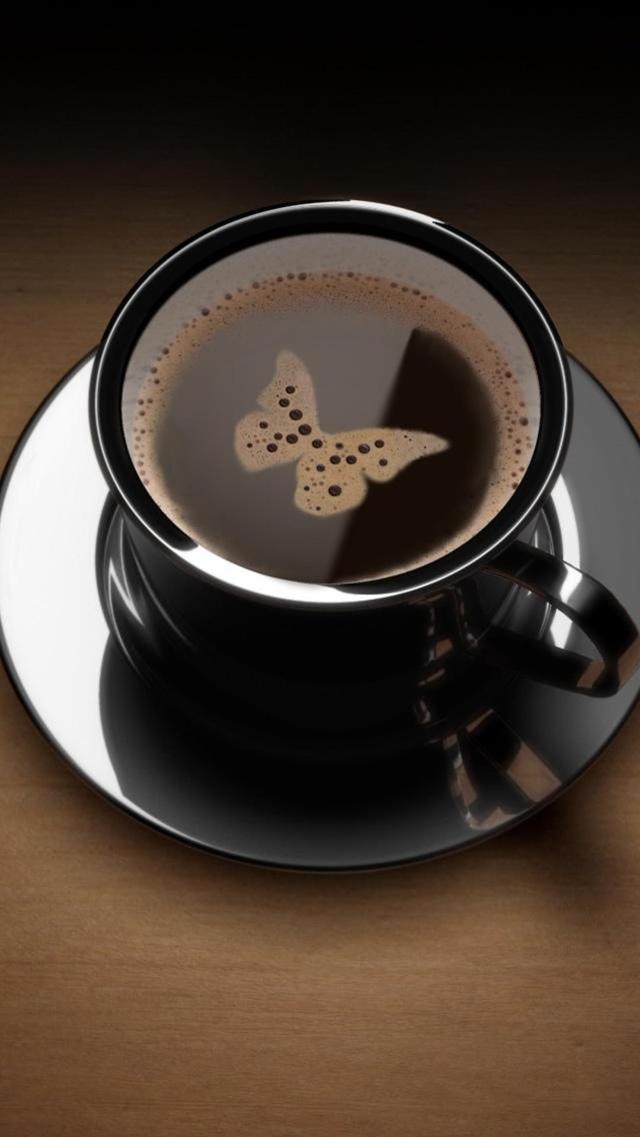 好看的蝴蝶在咖啡杯手机背景下载