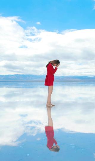 茶卡盐湖最美的倒影手机背景下载