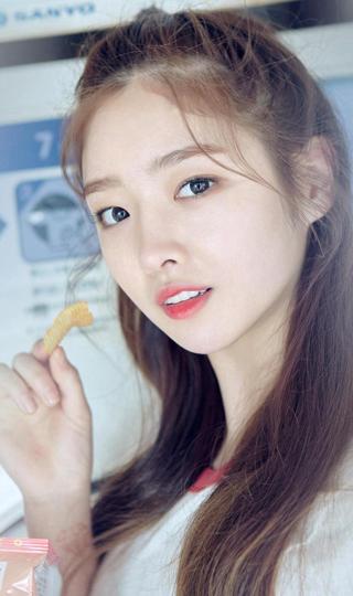 韩国年轻可爱的女孩壁纸图片