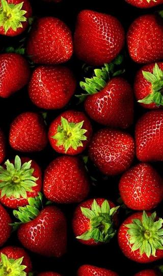 新鲜草莓高清手机壁纸