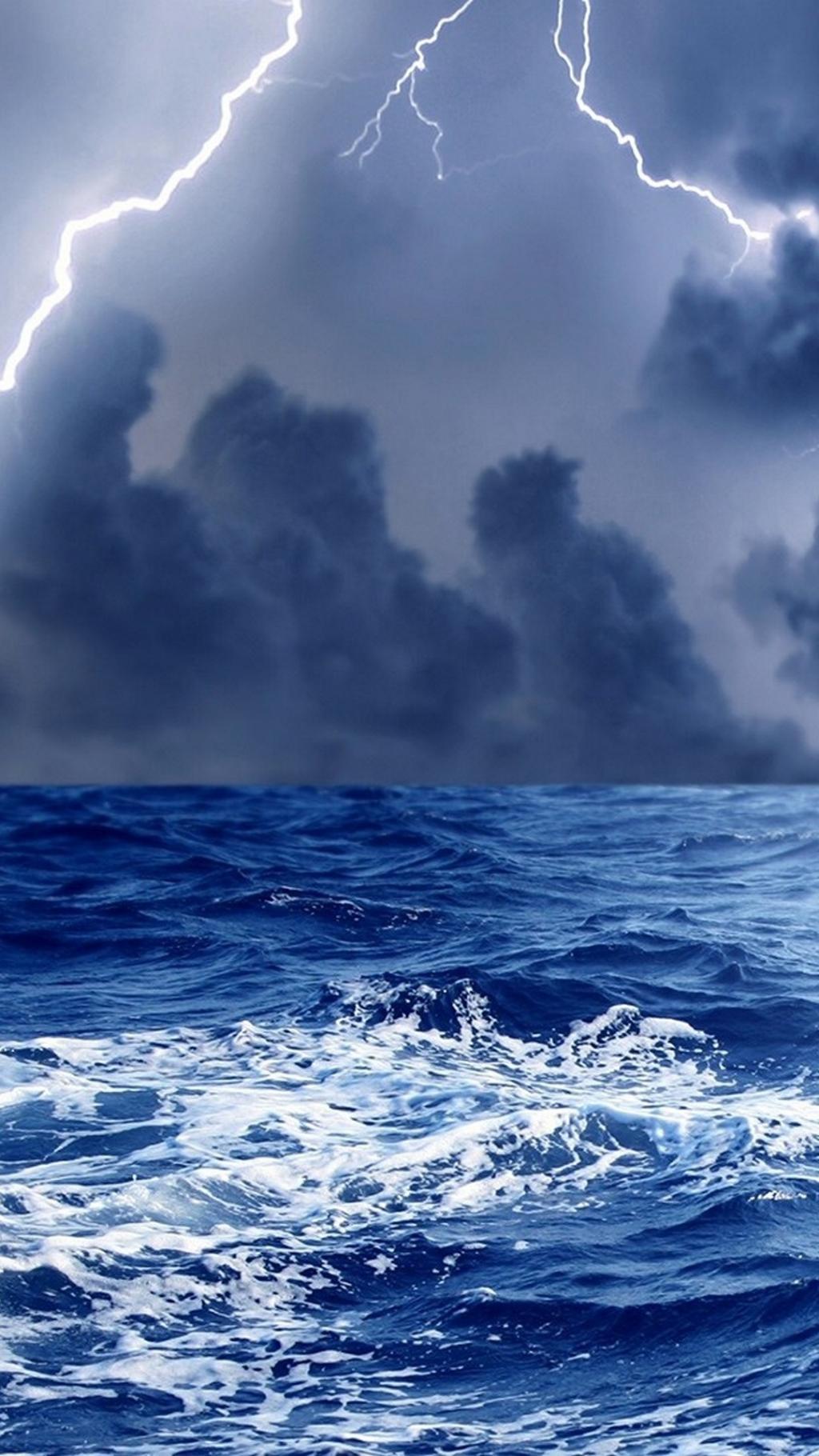 海上雷雨高清手机壁纸