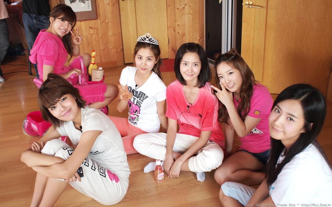 可爱的韩国美少女组合美女壁纸