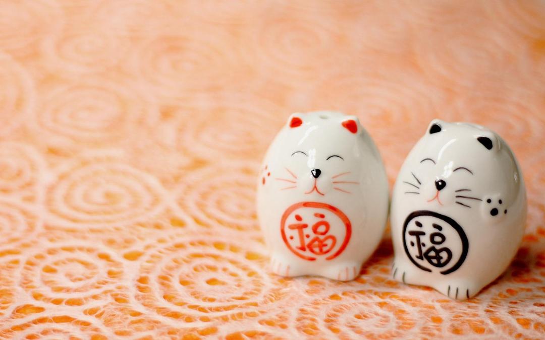 可爱的招福猫陶瓷礼物桌面壁纸