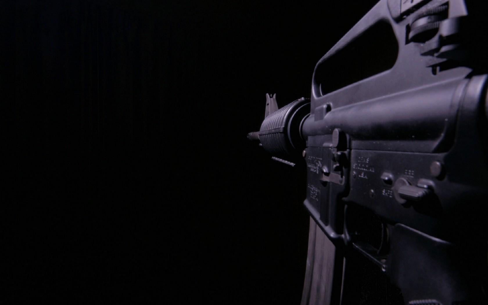 AR-15自动步枪高清壁纸10