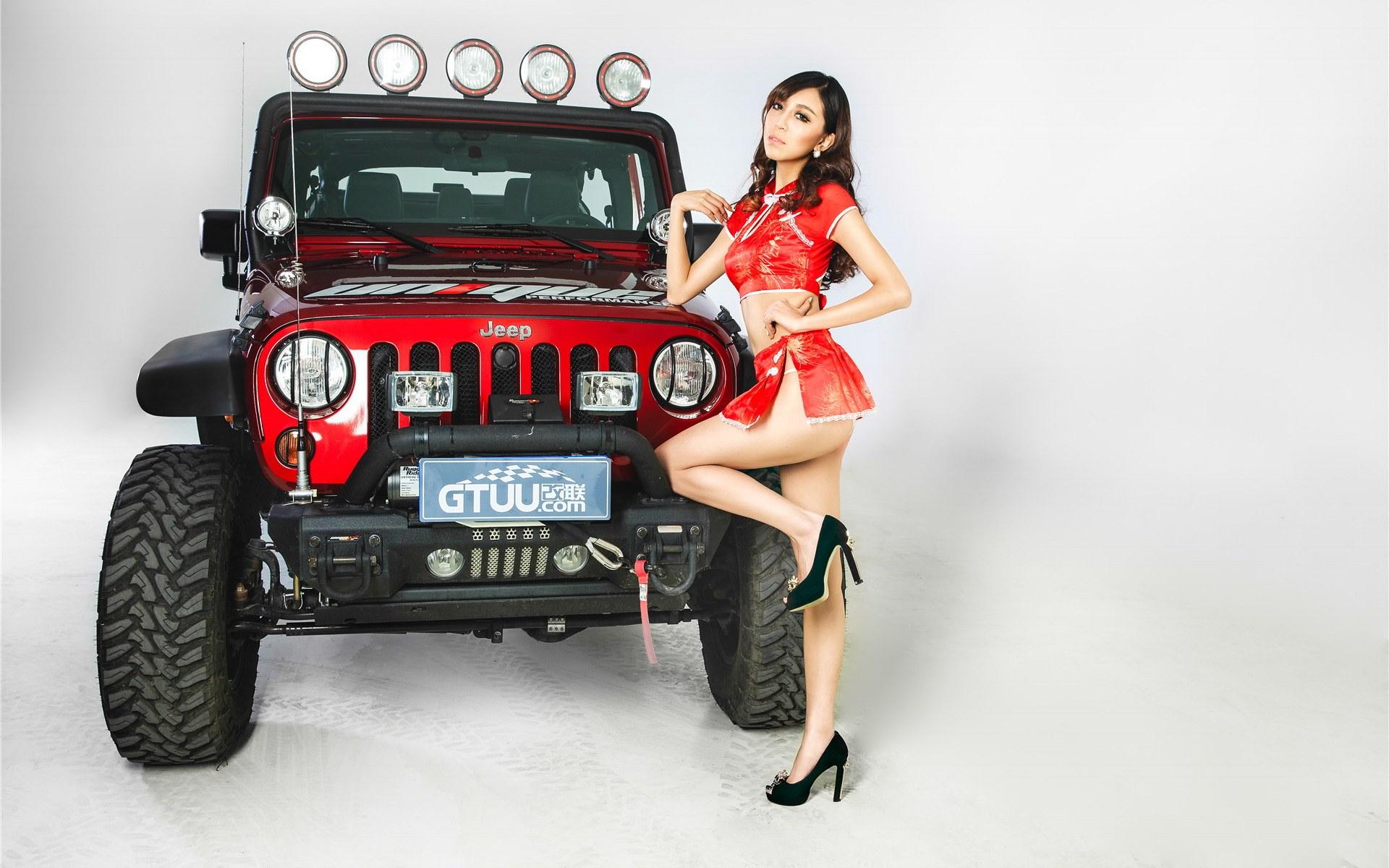 jeep牧马人改装旗袍美女车模壁纸图片4