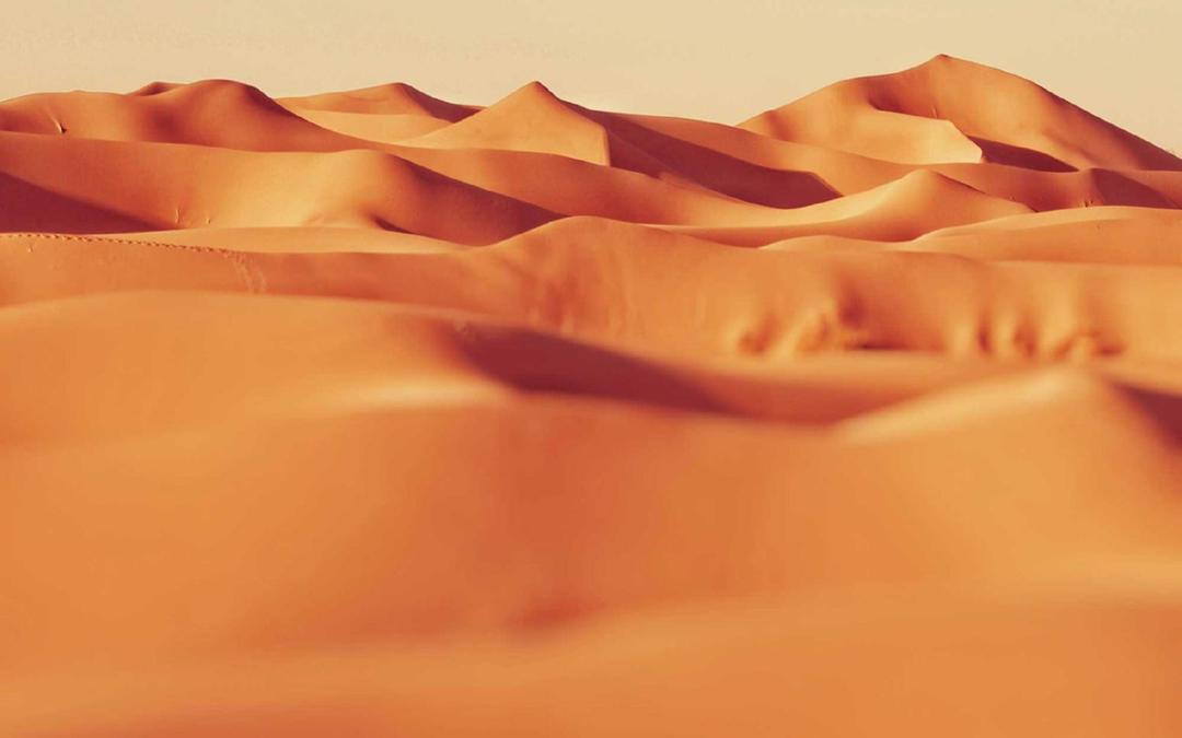 一望无际的沙漠创意电脑免费下载电脑壁纸图片
