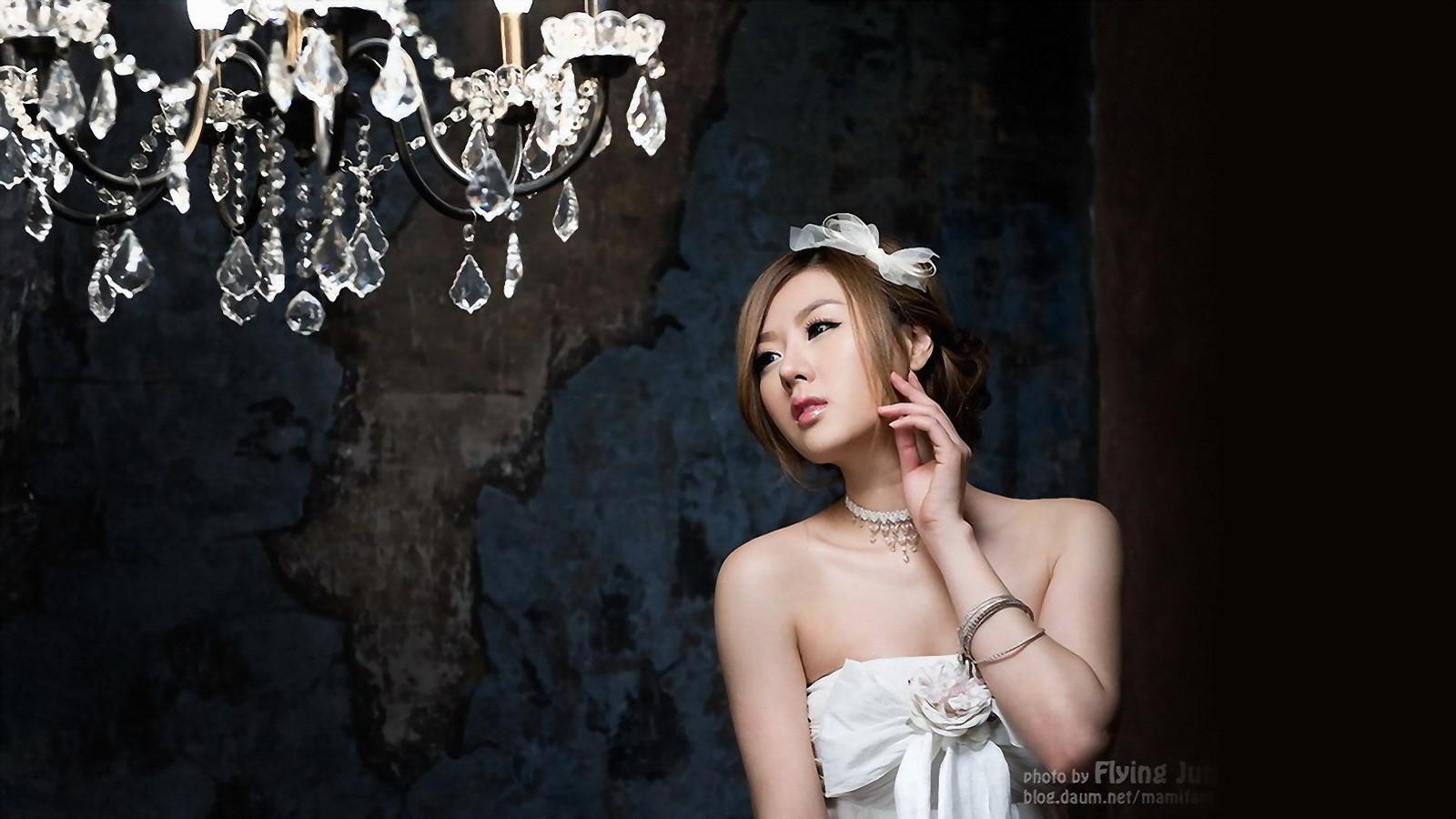 美女车模黄美姬最新壁纸合集3
