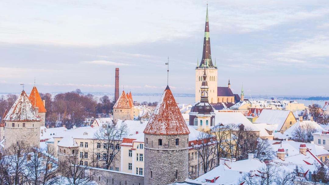 爱沙尼亚塔林冬天雪景风景壁纸