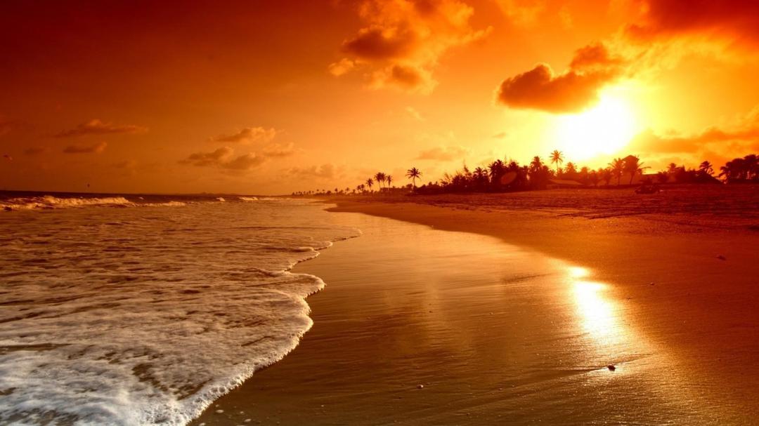 黄昏夕阳下海岛沙滩风景高清桌面壁纸