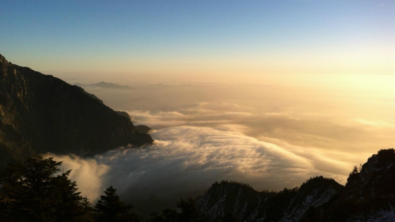 牛背山日出云海风景壁纸桌面4