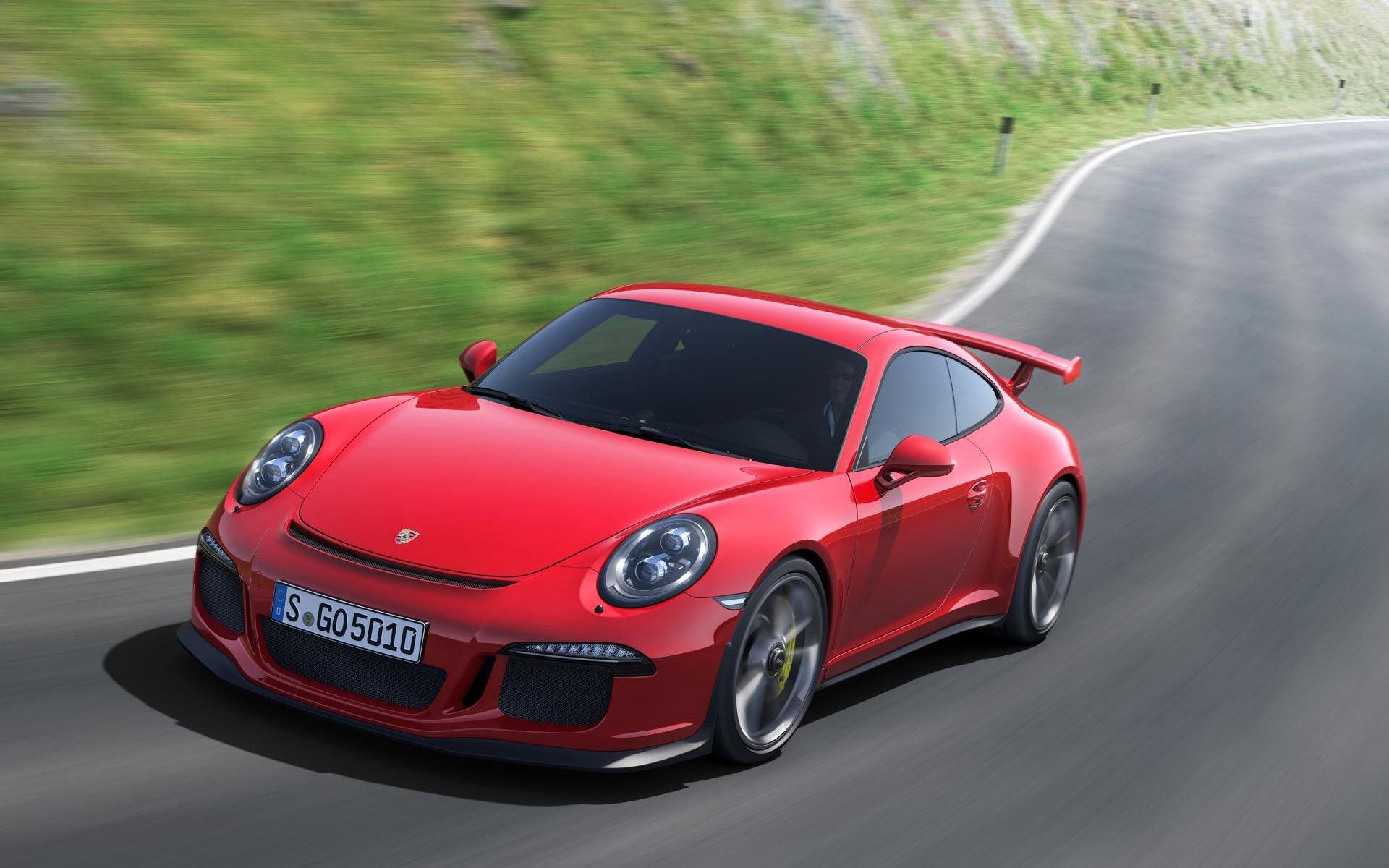 红色2014款保时捷911GT3汽车桌面壁纸6