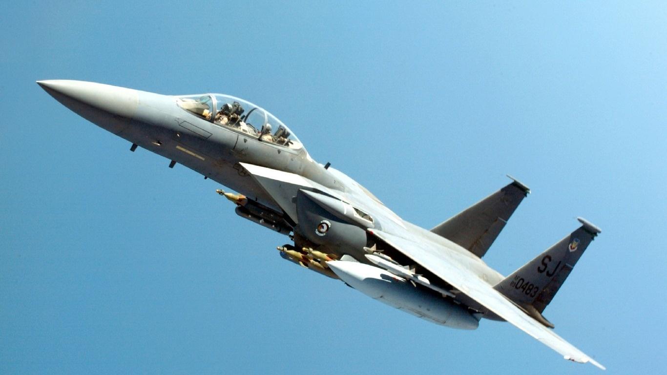 F-15鹰式战斗机10