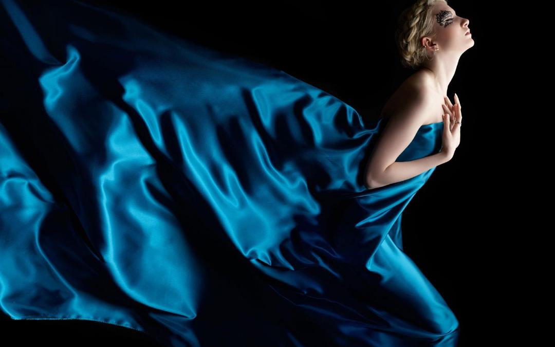 天使-蓝色礼服-唯美艺术桌面背景下载