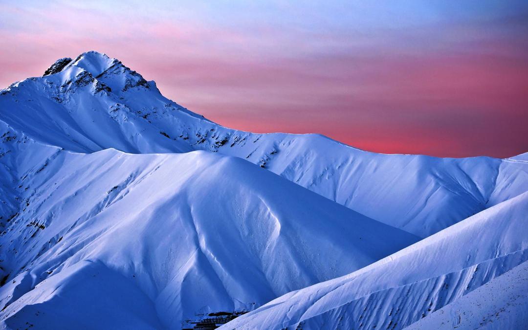 蓝色雪峰风景桌面壁纸