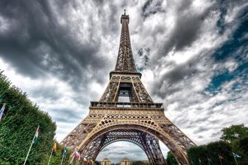 巴黎埃菲尔铁塔壁纸大图