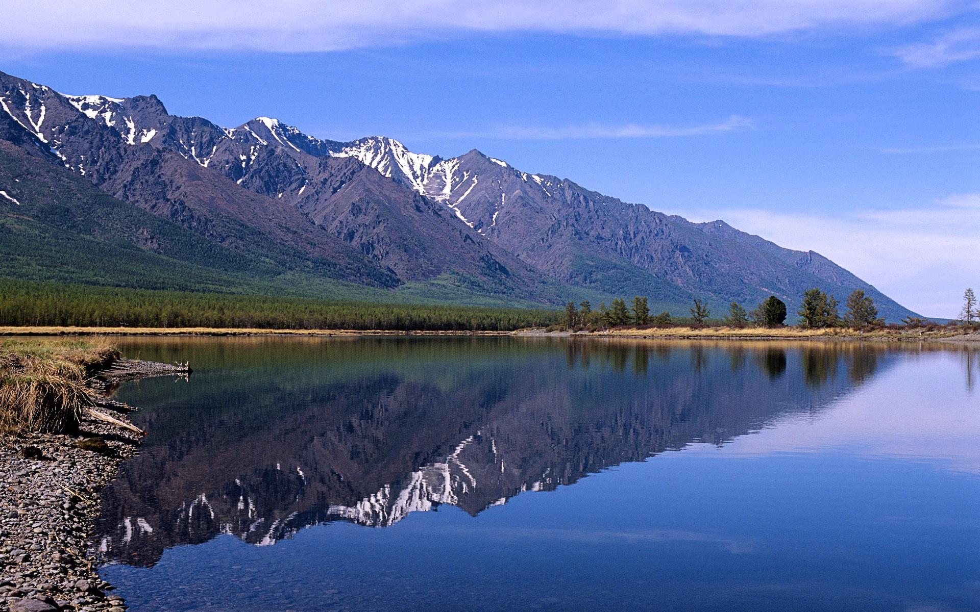 Windows7自带的高清桌面主题背景3