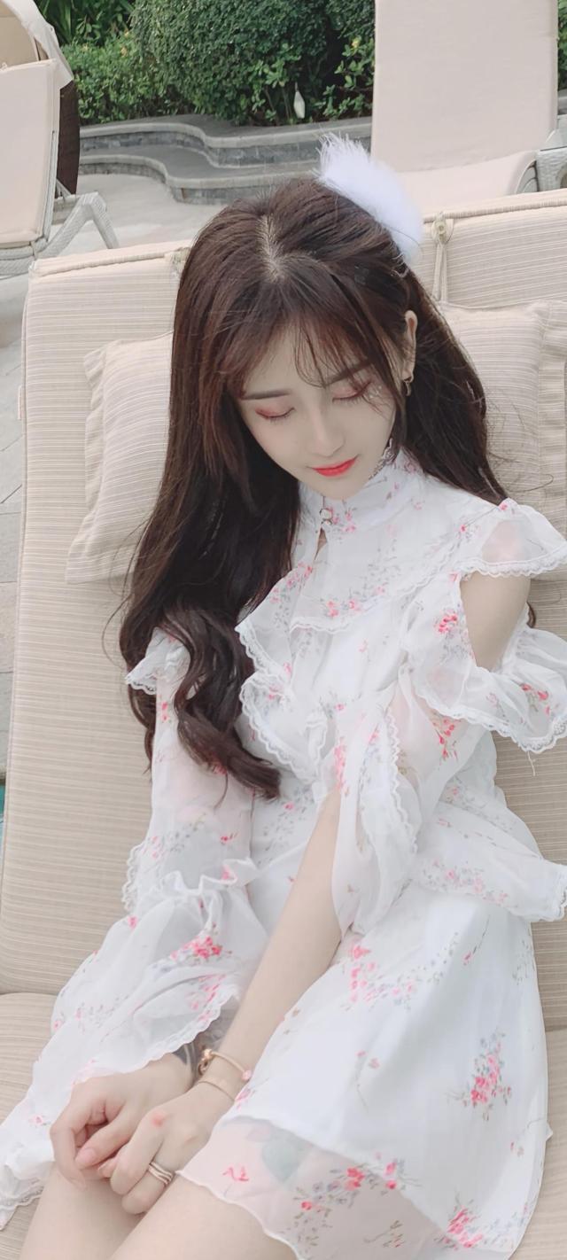 杨清柠 碎花裙美女手机壁纸