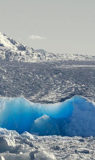 冰湖山雪手机壁纸图片