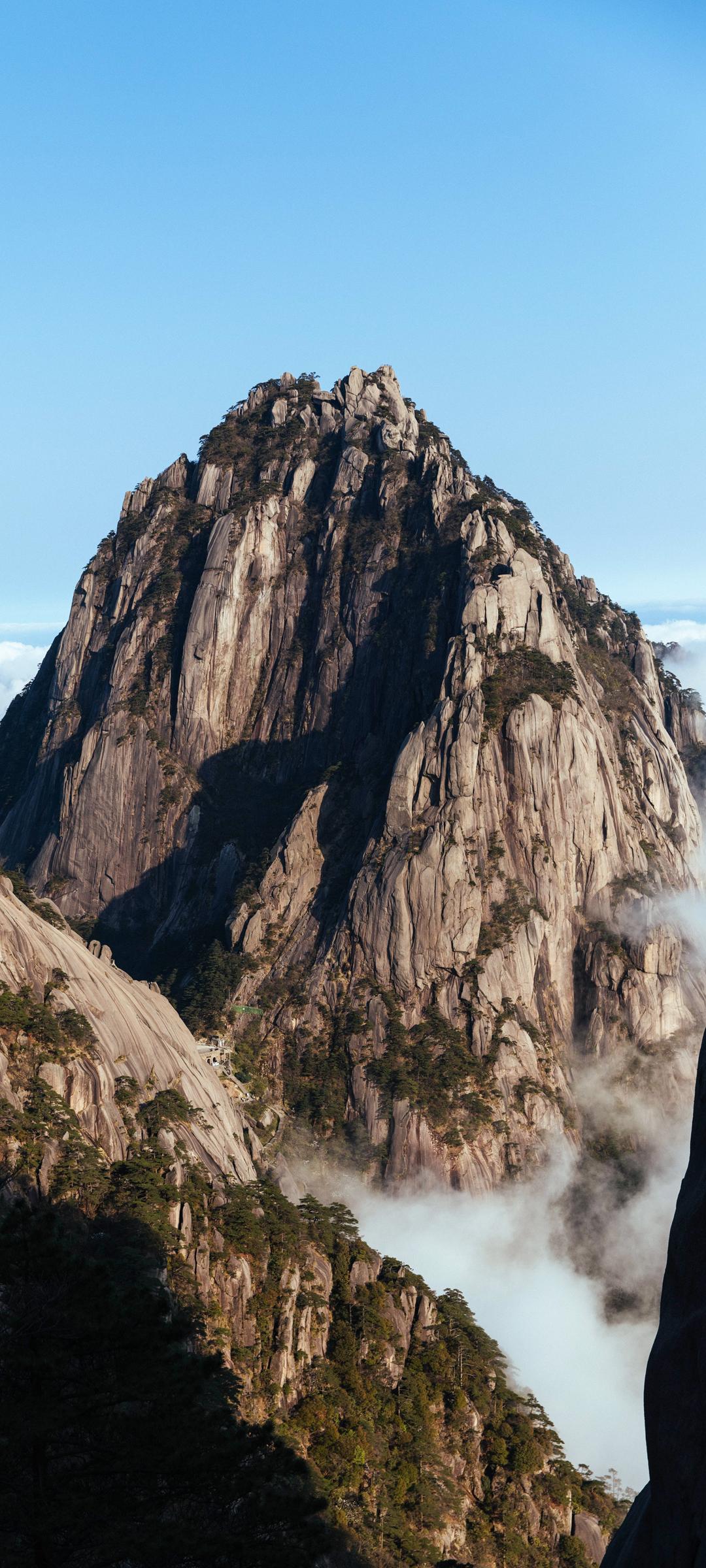 山峰天空风景手机壁纸