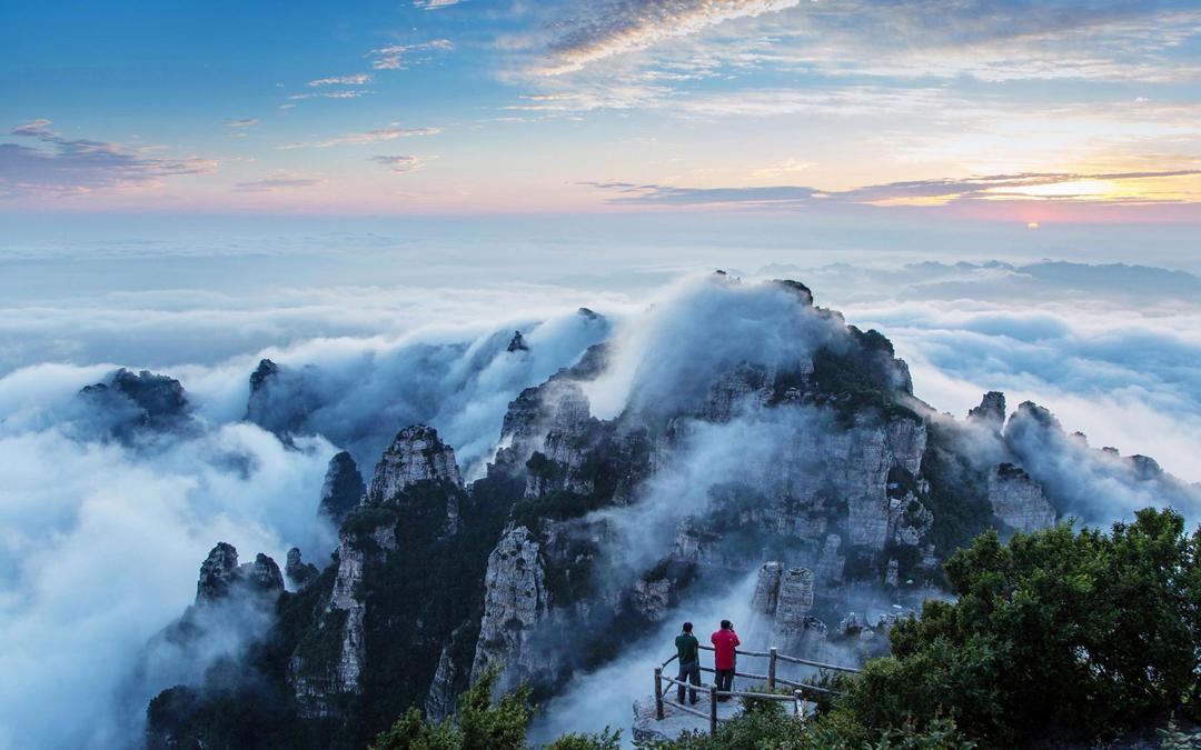 仙境般白石山日出图片高清壁纸