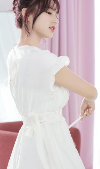 程潇白色裙子美女照片