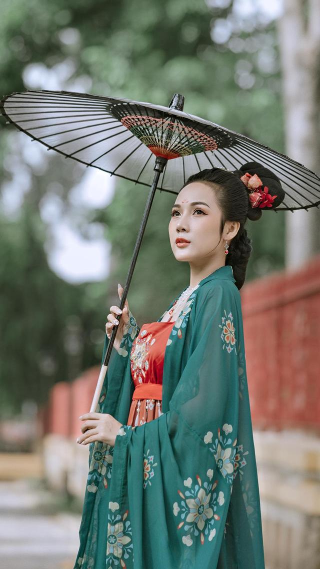 中国古典唐风美女照片高清手机壁纸