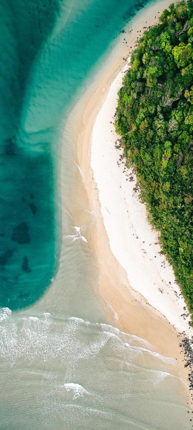 俯视鸟瞰大海风景海边手机壁纸