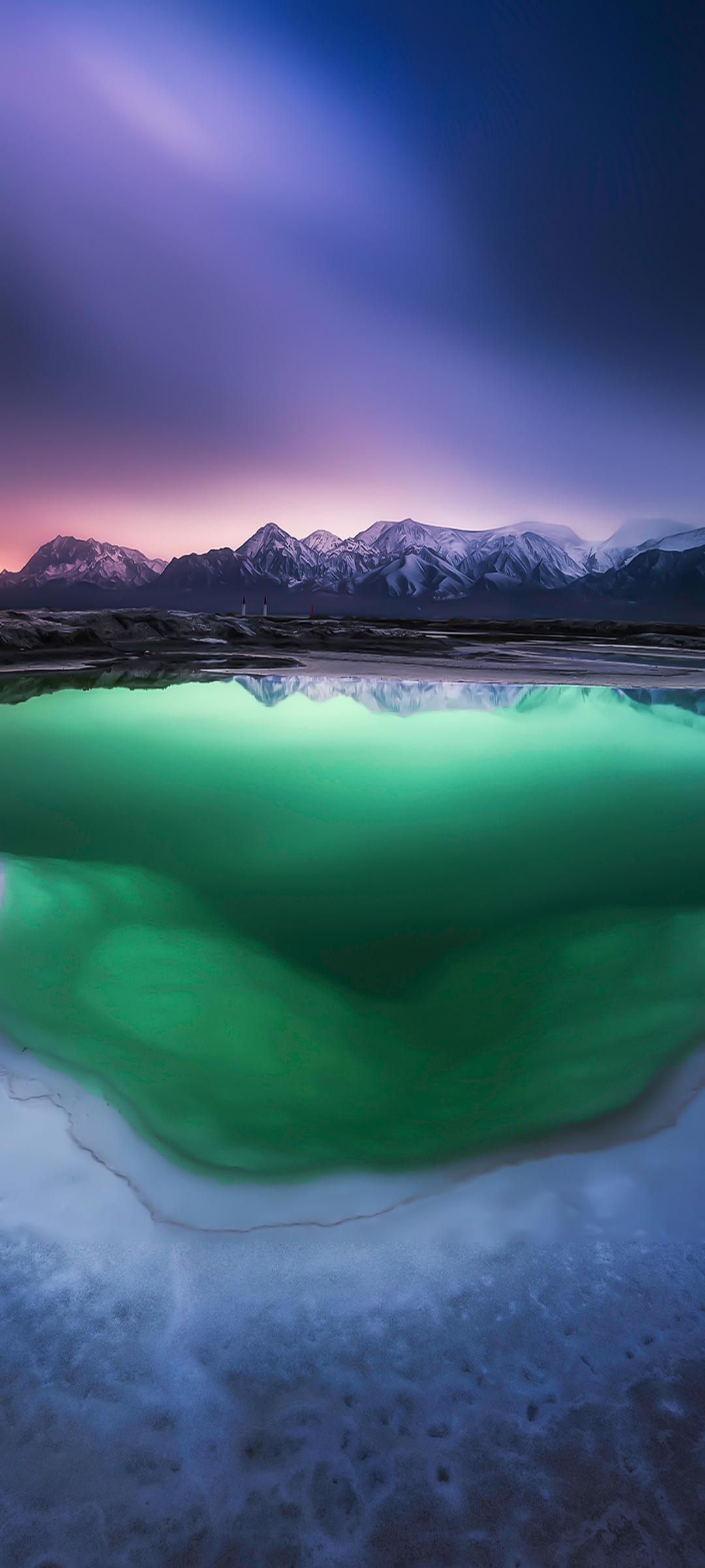 高山湖倒影风景手机桌面壁纸