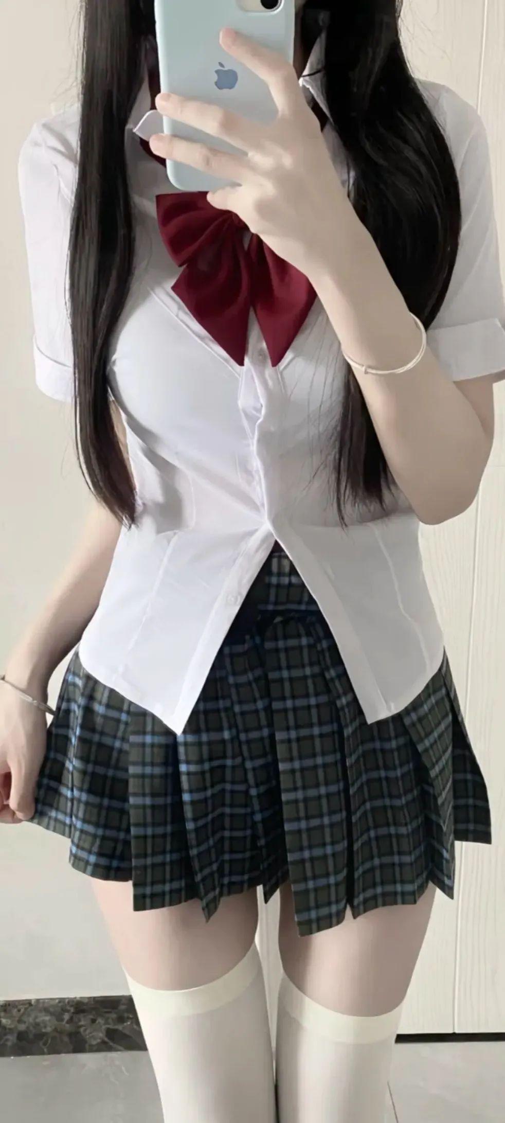 拿手机遮脸的女生壁纸