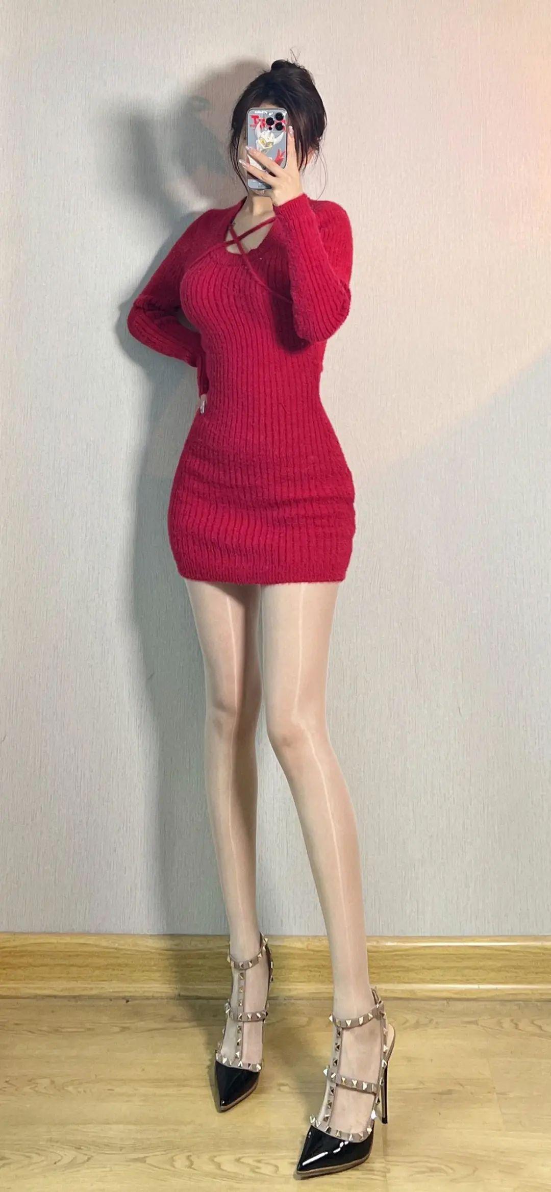 长腿美女2023手机壁纸