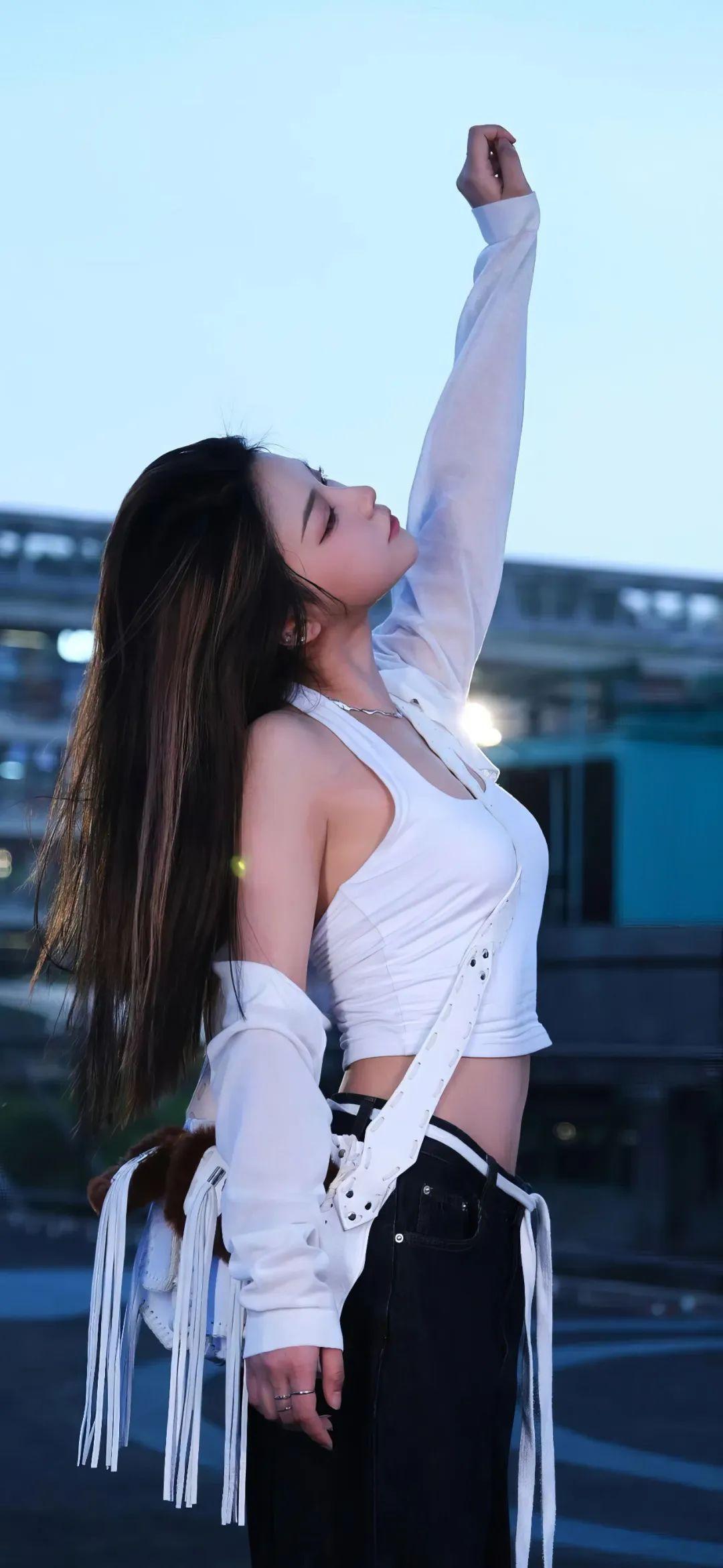 可爱调皮女生手机壁纸图片